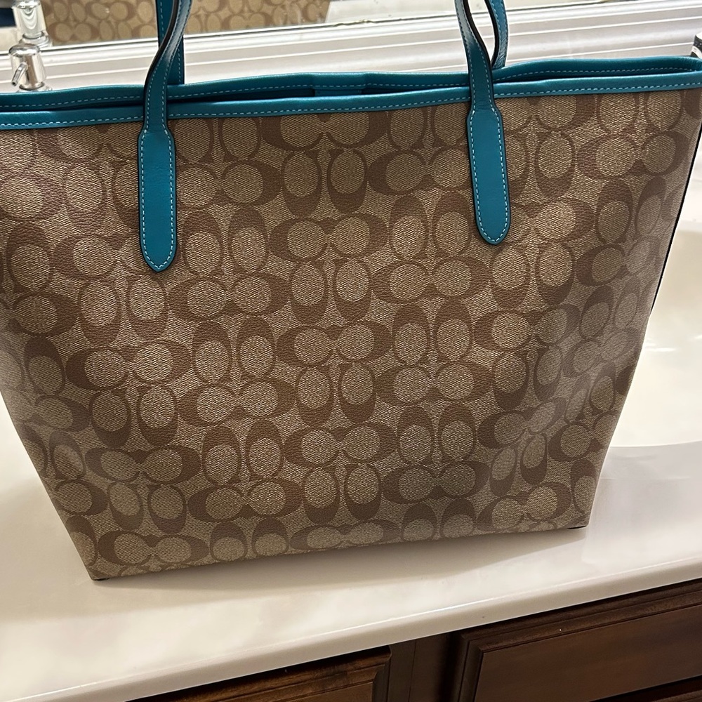 Coach city tote